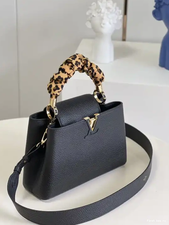 Frstbag ru VUITTON LOUIS CAPUCINES BB 0502